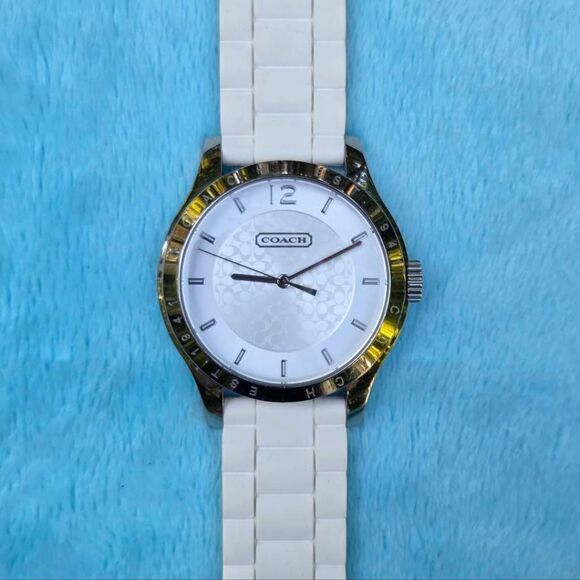 Coach Y2K Maddy Signature C White Vtg Quartz Watch Stainless Steel Dial/Silicone - Picture 2 of 8